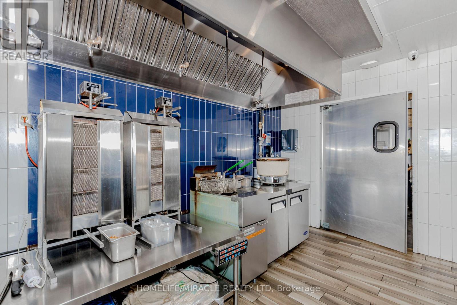 4 - 263 Northfield Drive E, Waterloo, Ontario  N2K 0H3 - Photo 33 - X12160927