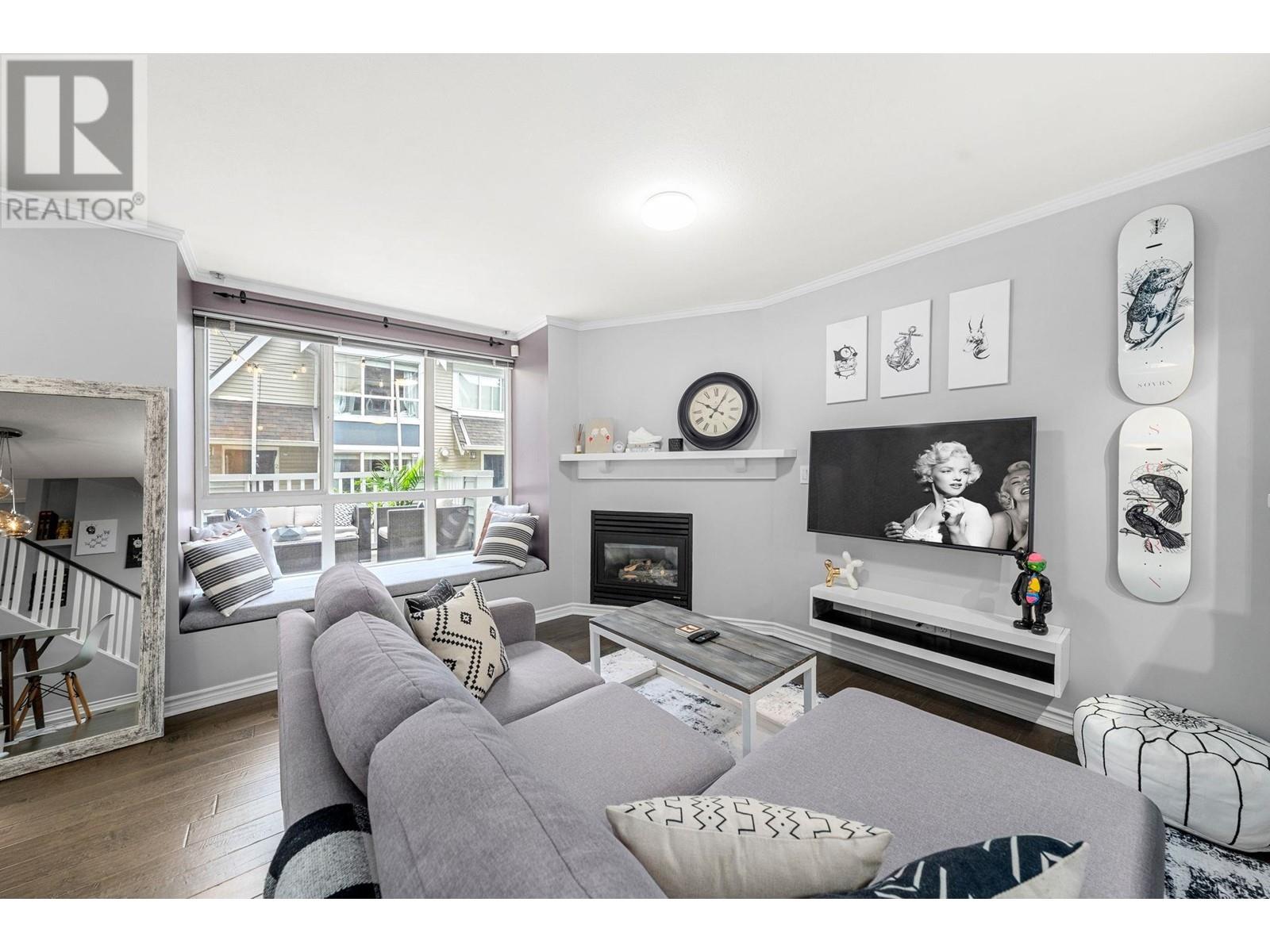 3 995 Lynn Valley Road, North Vancouver, British Columbia  V7J 1Z6 - Photo 2 - R3004924