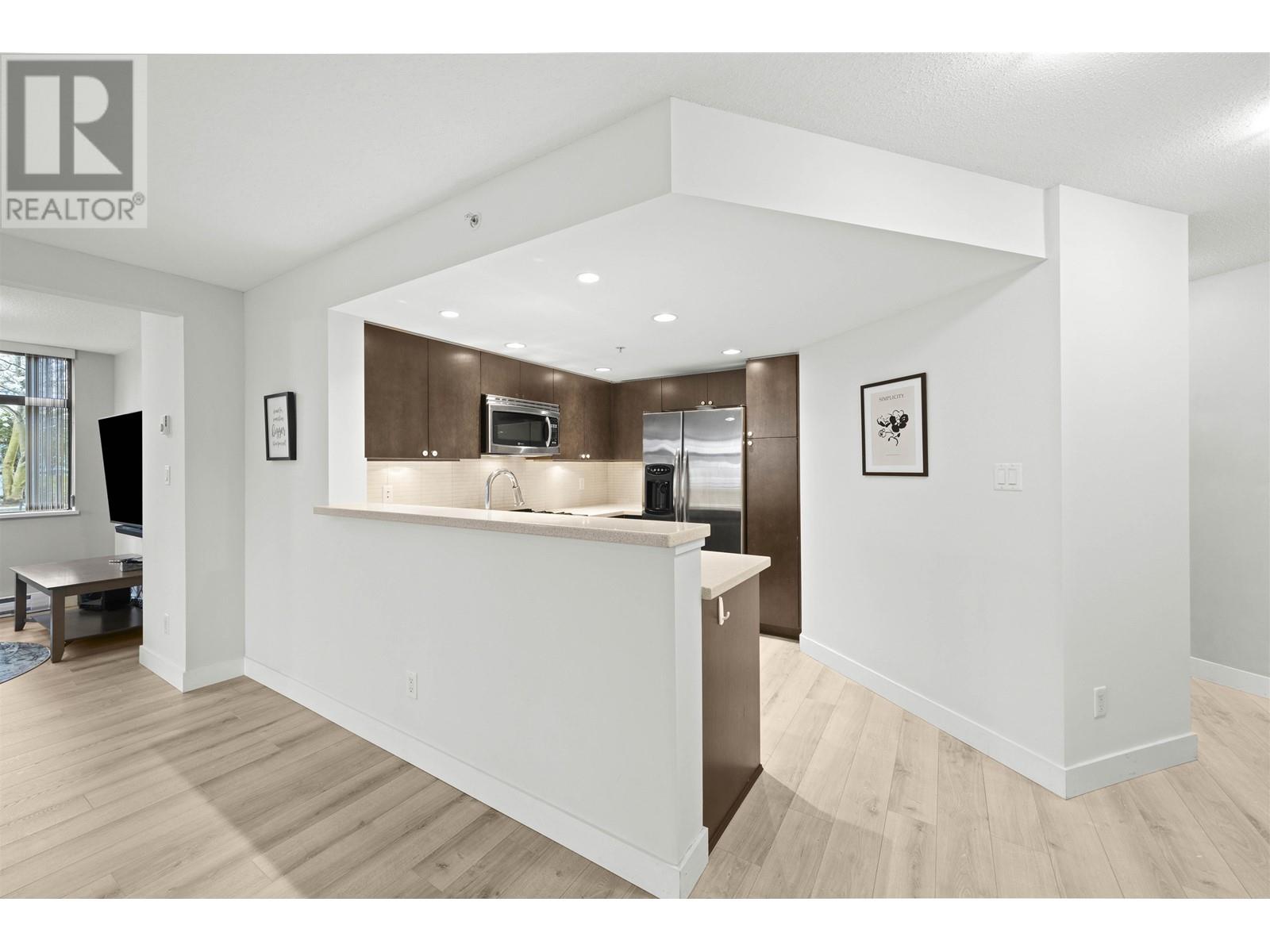303 8180 Lansdowne Road, Richmond, British Columbia  V6X 0B1 - Photo 4 - R3005003
