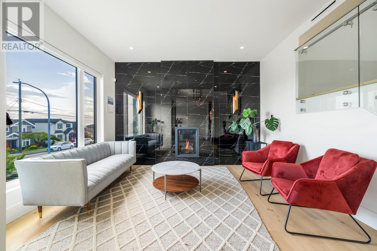 Property at 5655 PORTLAND STREET image 3