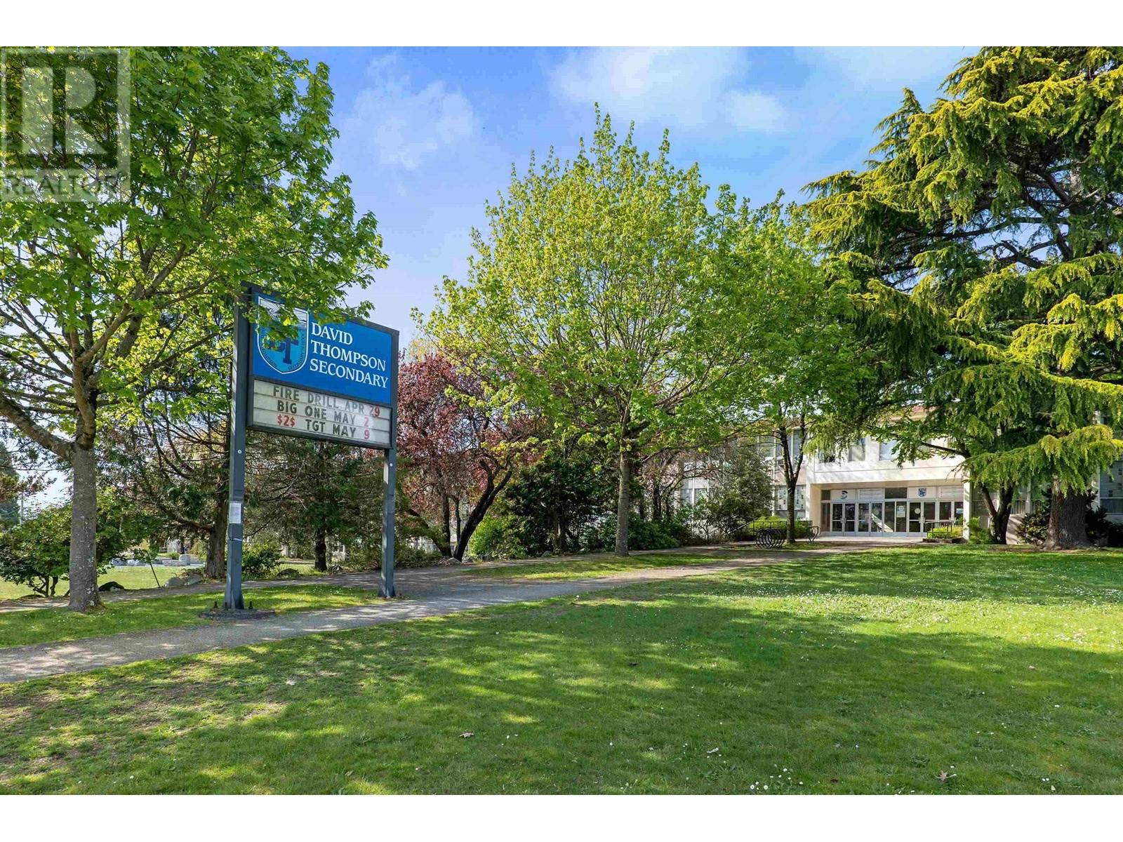 1465 E 49th Avenue, Vancouver, British Columbia  V5P 1S4 - Photo 2 - R2949600