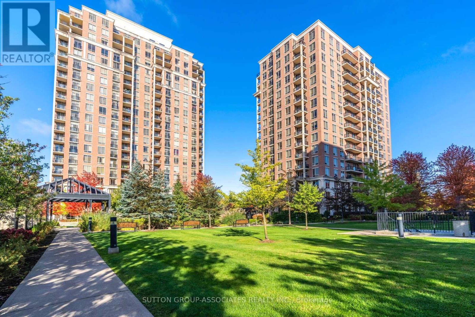 401 - 1101 Leslie Street, Toronto, Ontario  M3C 4G3 - Photo 1 - C12160930