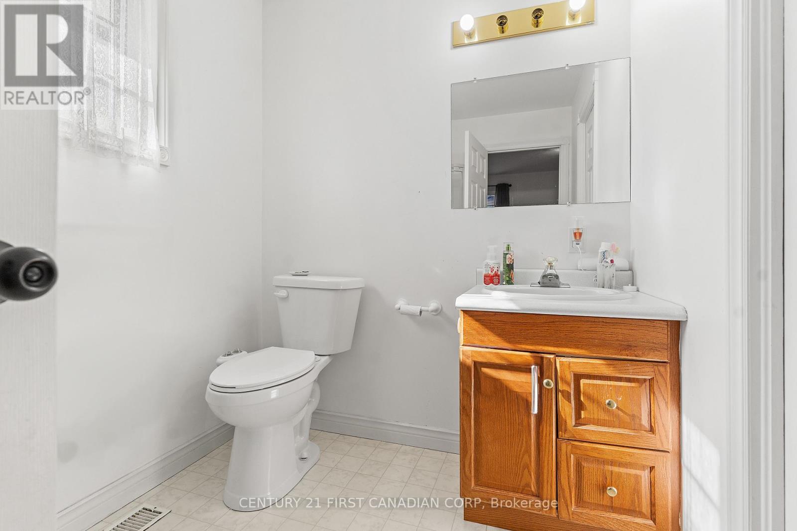 38 St Michaels Street, Norfolk, Ontario  N4B 3C8 - Photo 17 - X12133735