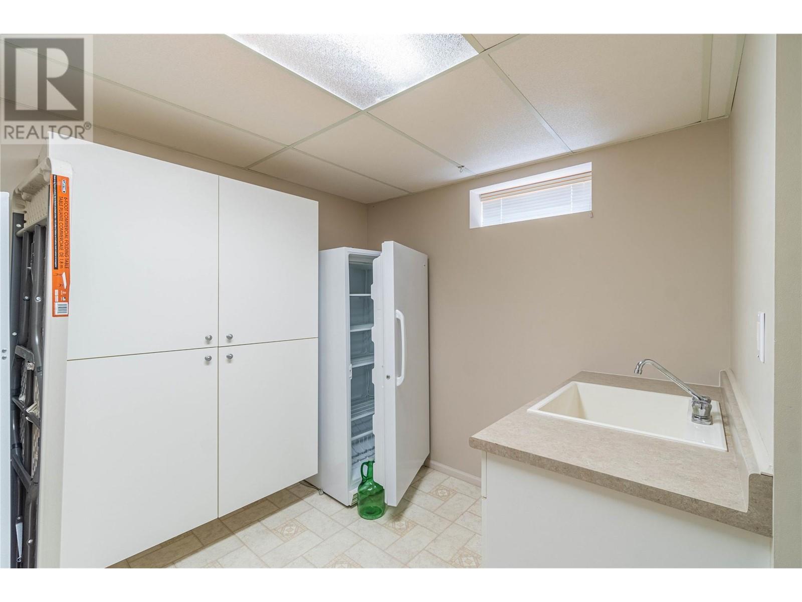 141 Thor Drive, Kamloops, BC V2C1P3