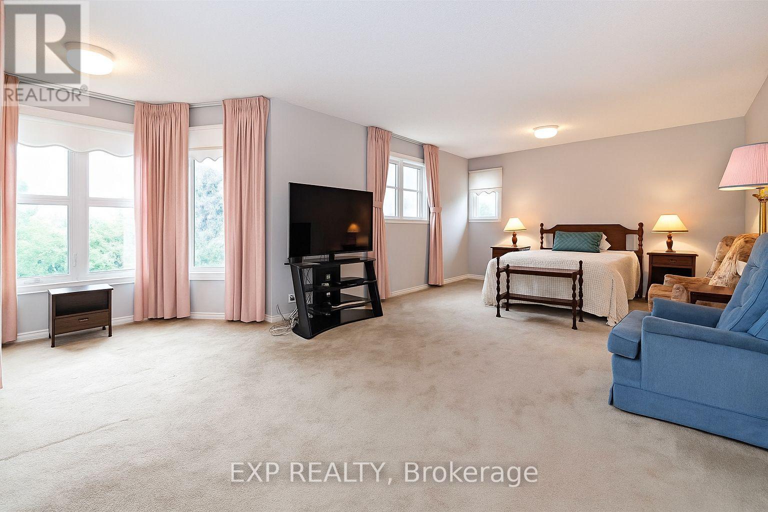 259 Glenway Circle, Newmarket, Ontario  L3Y 7S8 - Photo 11 - N12157338
