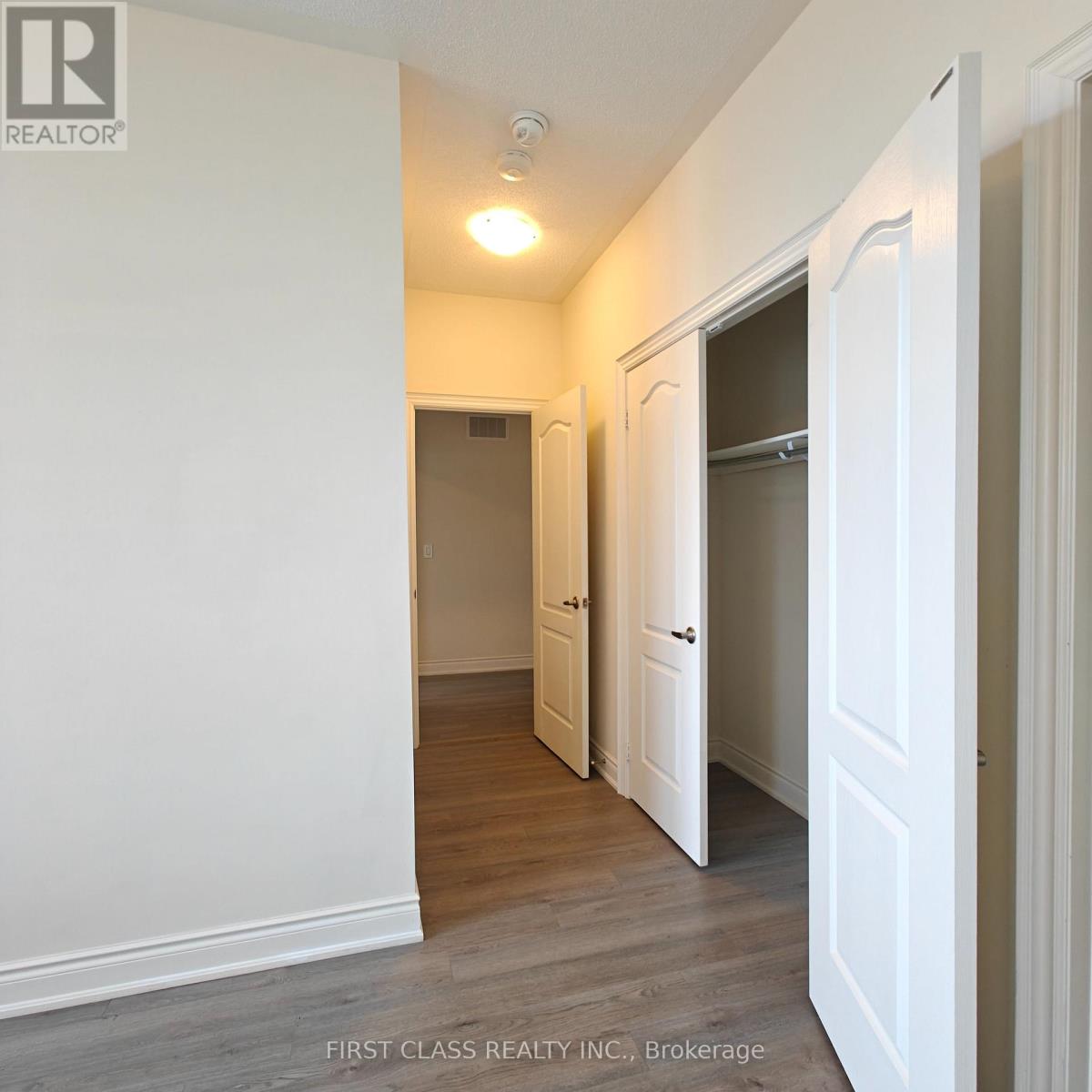 1538 Devine Point, Milton (Fo Ford), Ontario  L9E 1H6 - Photo 22 - W12160936