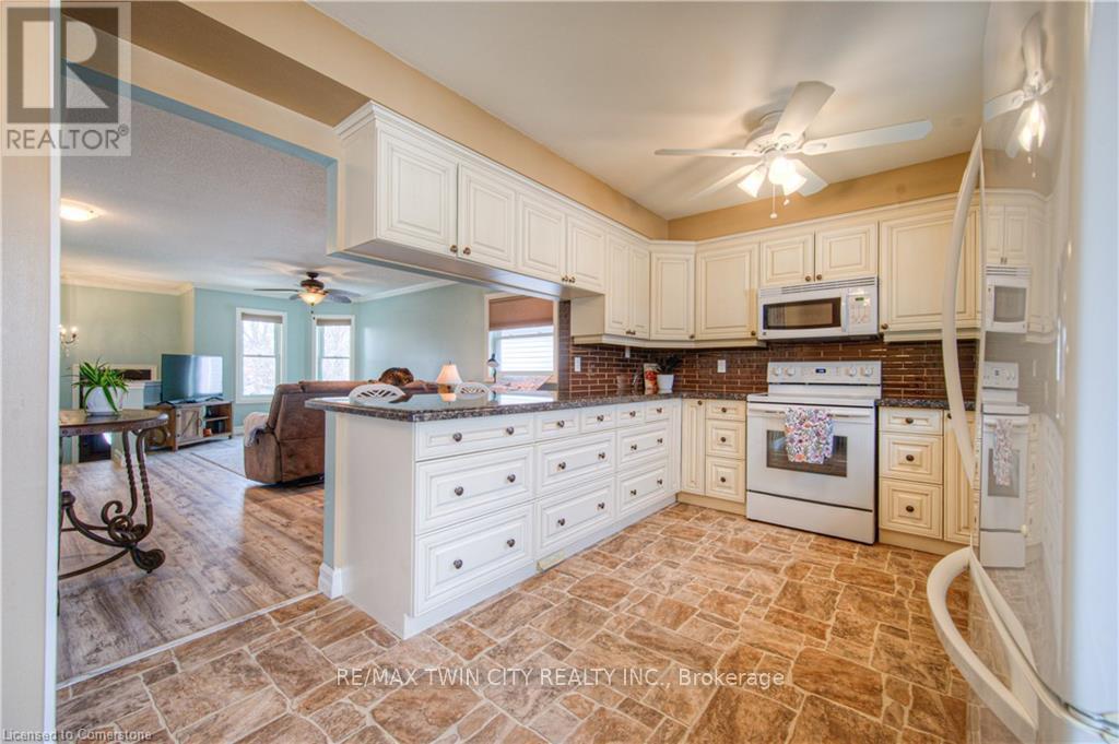 309 Christopher Drive, Cambridge, Ontario  N1P 1A1 - Photo 15 - X12160942