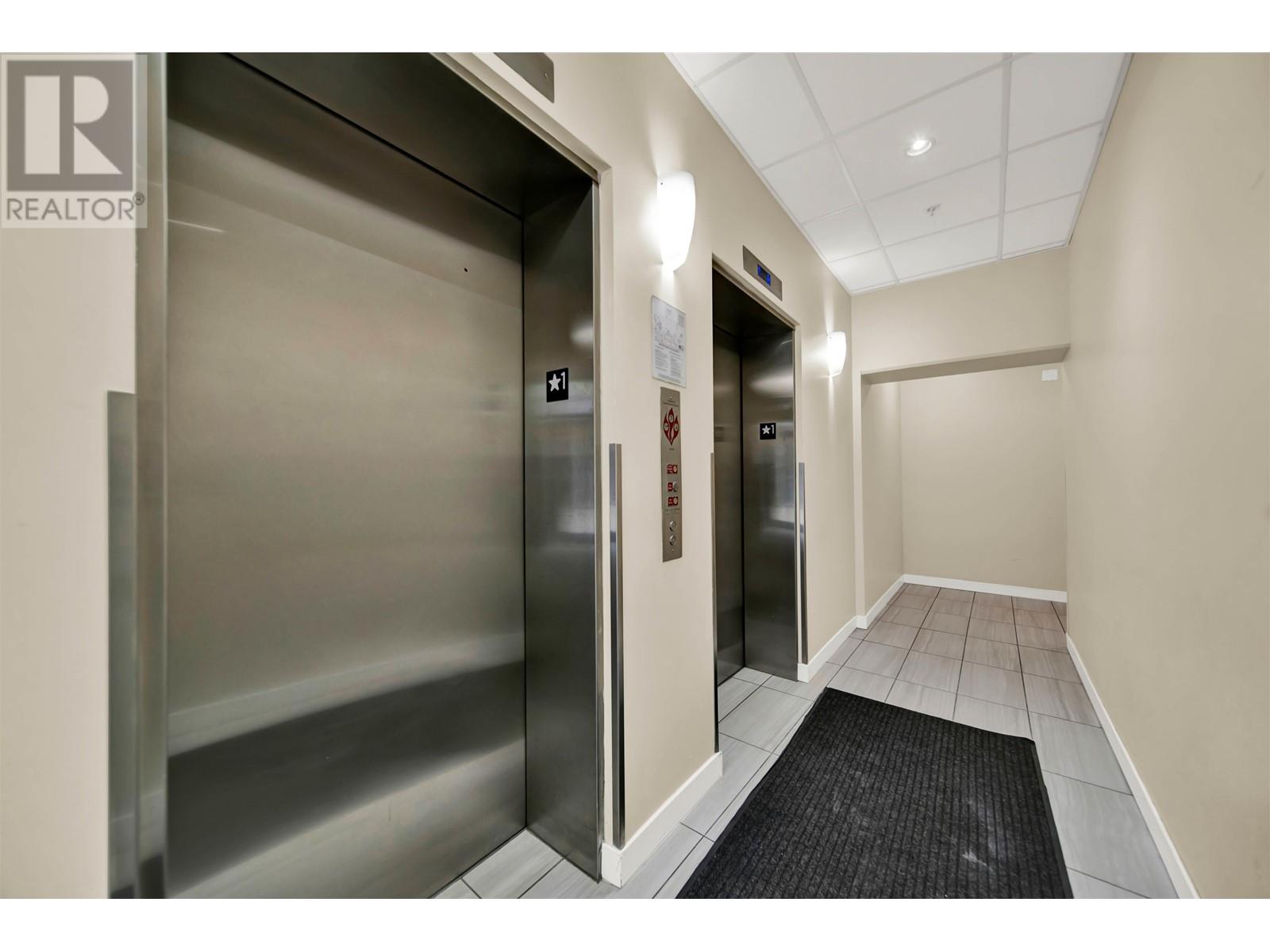 Listing Picture 30 of 32 : PH2 2689 KINGSWAY, Vancouver / 溫哥華 - 魯藝地產 Yvonne Lu Group - MLS Medallion Club Member