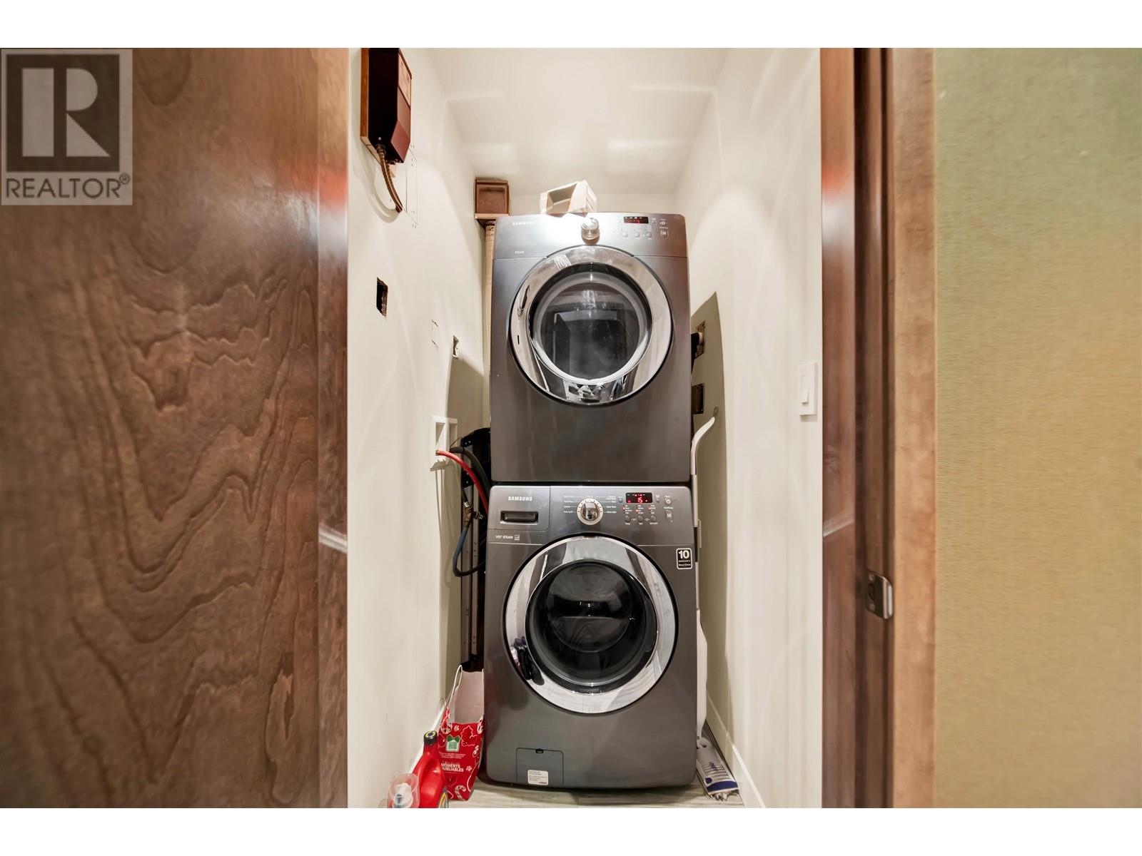 Listing Picture 19 of 32 : PH2 2689 KINGSWAY, Vancouver / 溫哥華 - 魯藝地產 Yvonne Lu Group - MLS Medallion Club Member