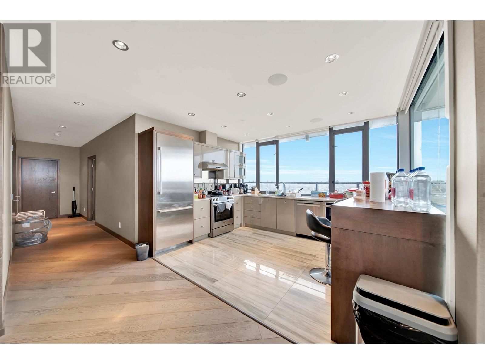 Listing Picture 9 of 32 : PH2 2689 KINGSWAY, Vancouver / 溫哥華 - 魯藝地產 Yvonne Lu Group - MLS Medallion Club Member