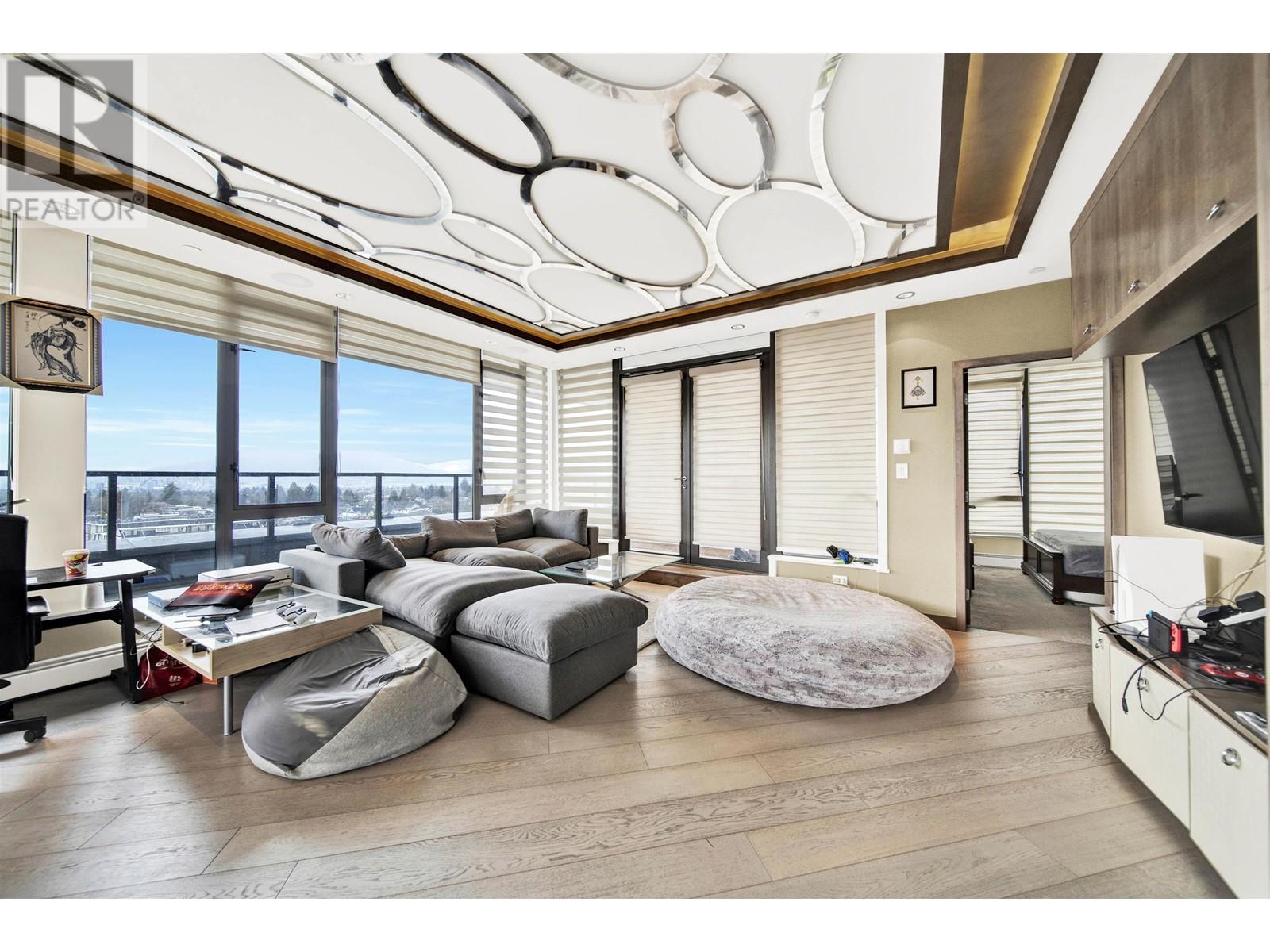 Listing Picture 5 of 32 : PH2 2689 KINGSWAY, Vancouver / 溫哥華 - 魯藝地產 Yvonne Lu Group - MLS Medallion Club Member