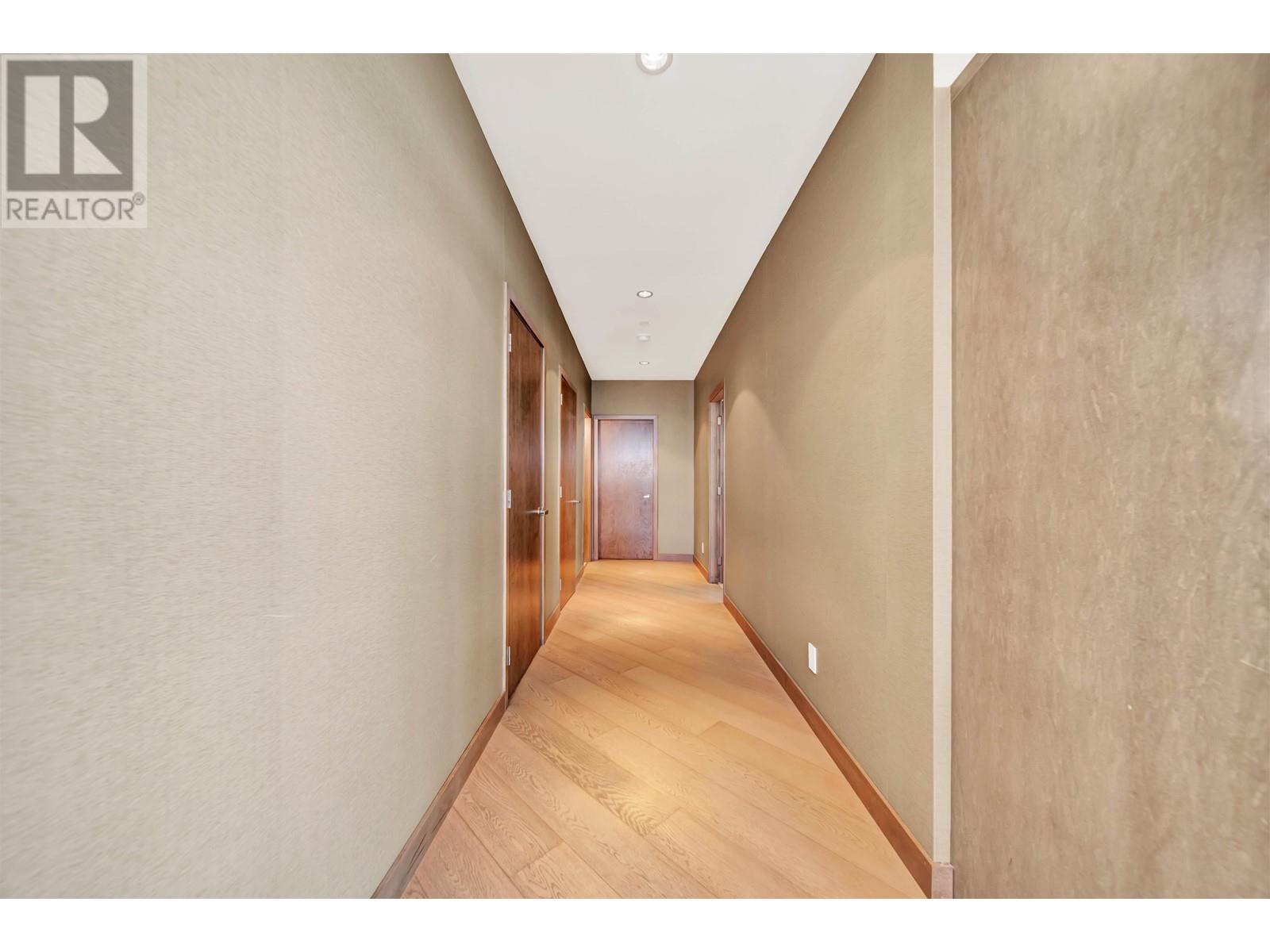 Listing Picture 18 of 32 : PH2 2689 KINGSWAY, Vancouver / 溫哥華 - 魯藝地產 Yvonne Lu Group - MLS Medallion Club Member