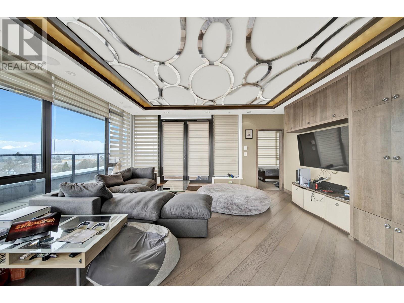 Listing Picture 12 of 32 : PH2 2689 KINGSWAY, Vancouver / 溫哥華 - 魯藝地產 Yvonne Lu Group - MLS Medallion Club Member