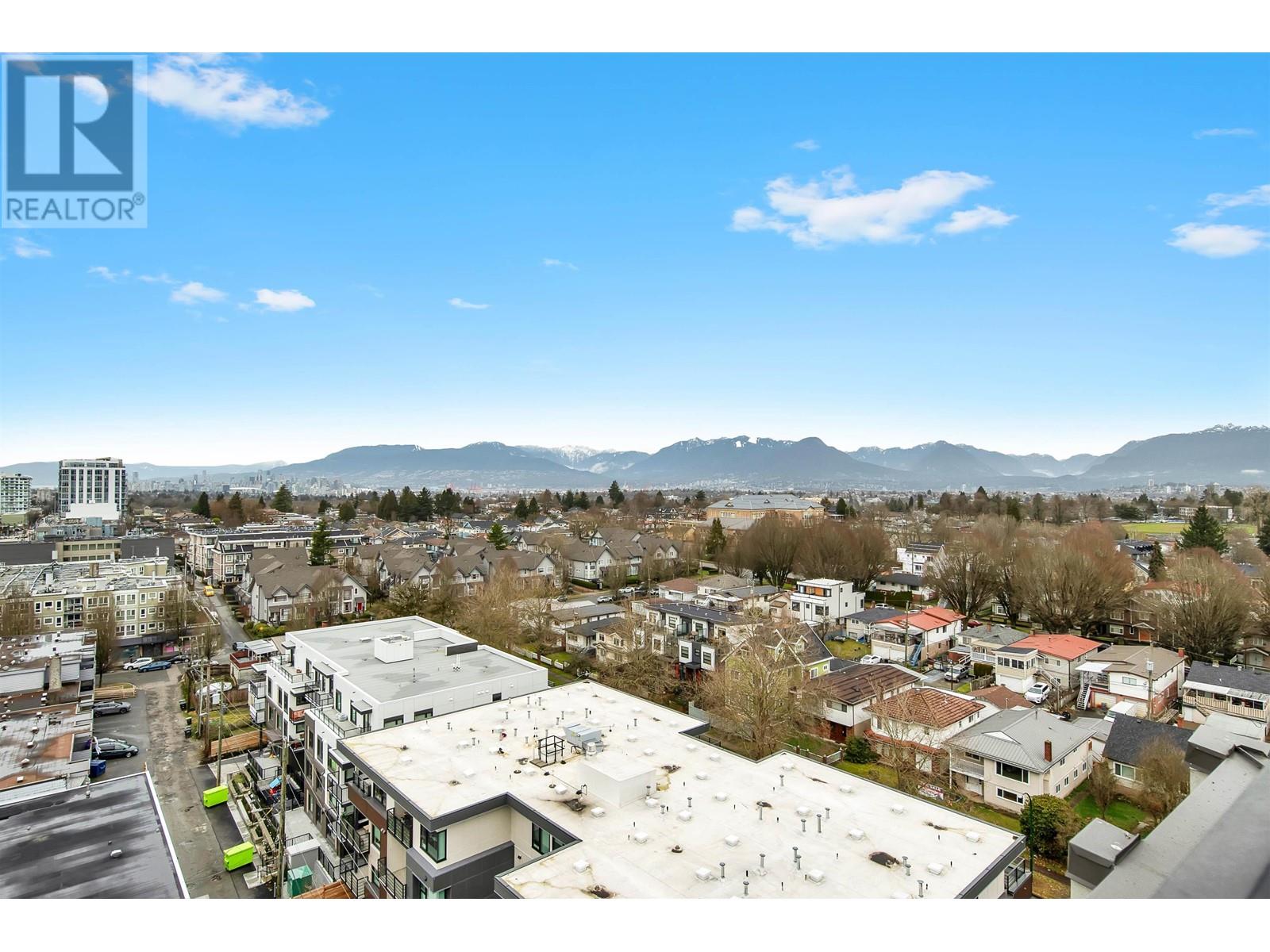 PH2 2689 KINGSWAY, Vancouver