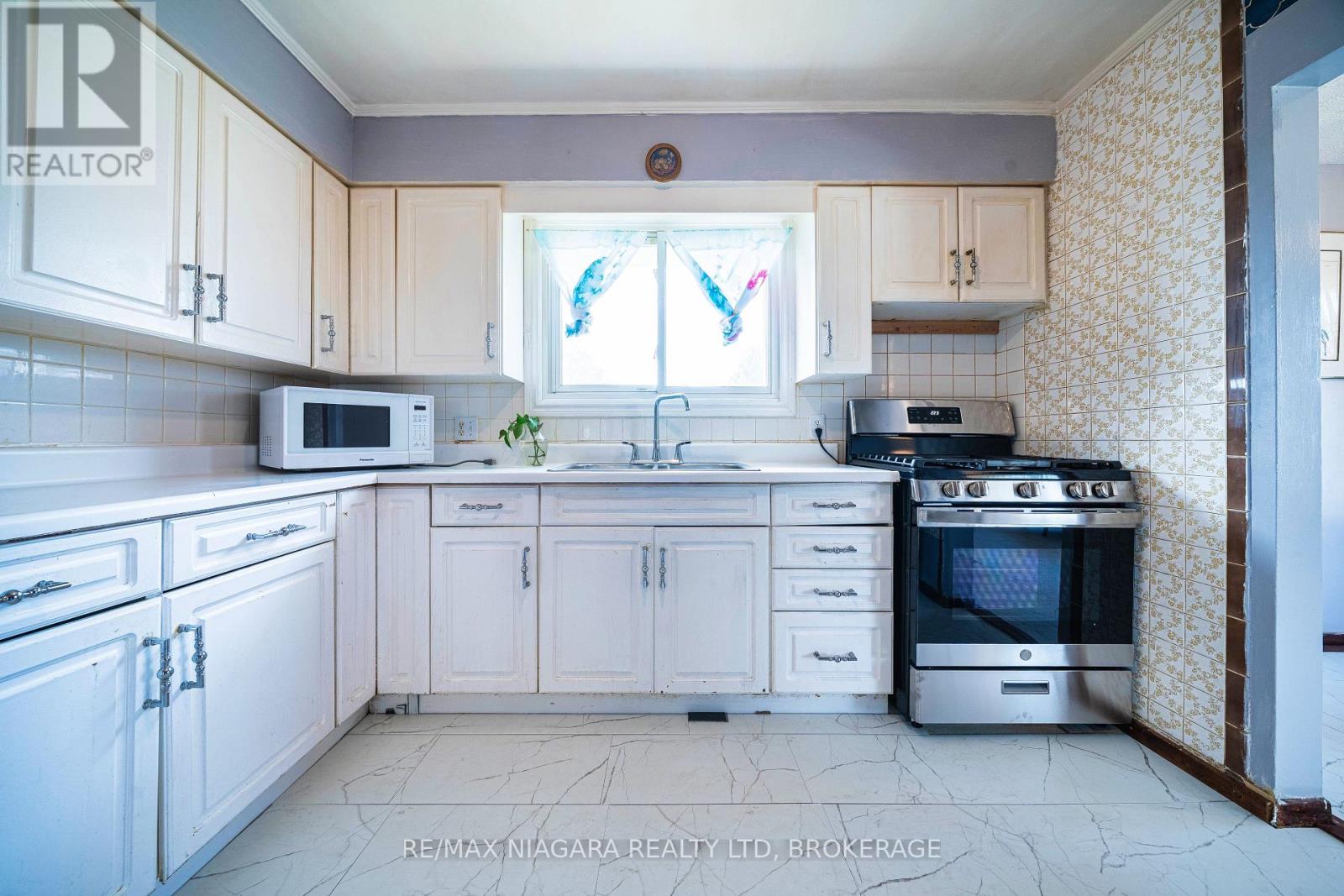 3376 Cattell Drive, Niagara Falls (Chippawa), Ontario  L2G 6M9 - Photo 20 - X12160982