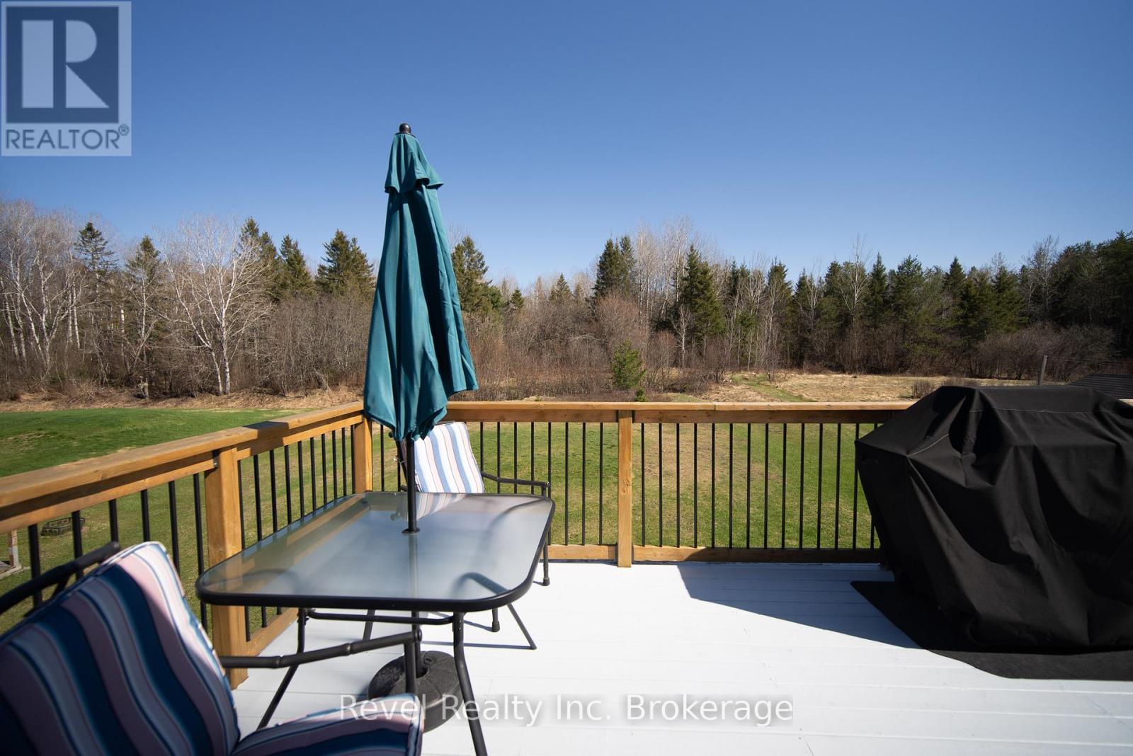 21 Millichamp Street, Markstay-Warren, Ontario  P0M 2G0 - Photo 30 - X12160956