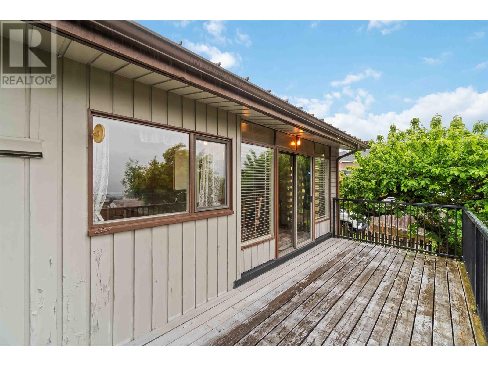 944 Stewart Avenue, Coquitlam, British Columbia  V3K 2N6 - Photo 33 - R3005026