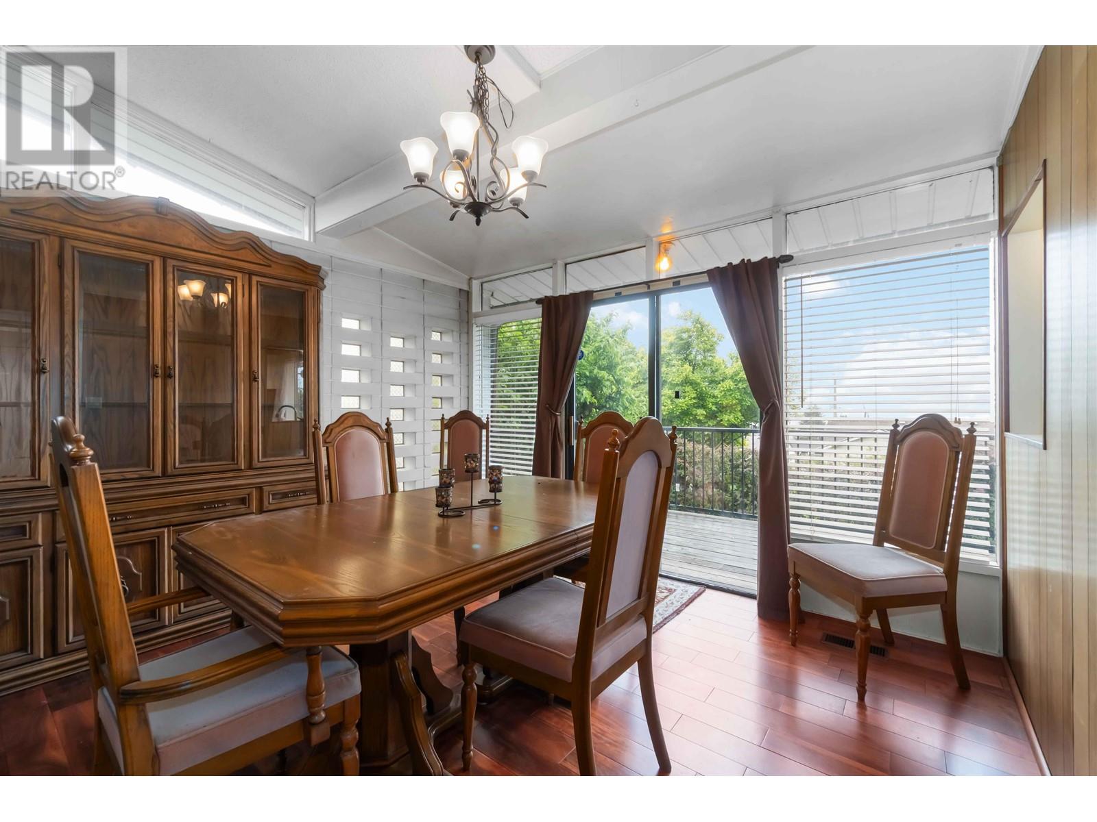 944 Stewart Avenue, Coquitlam, British Columbia  V3K 2N6 - Photo 7 - R3005026