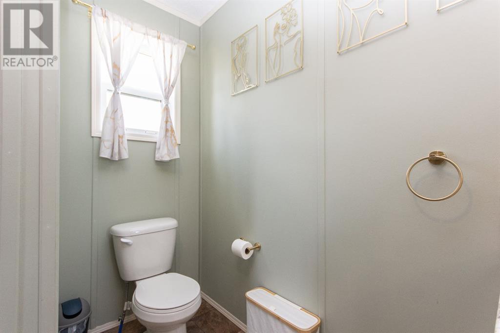 29 Parkside Drive, Red Deer, Alberta  T4P 1K1 - Photo 25 - A2215373