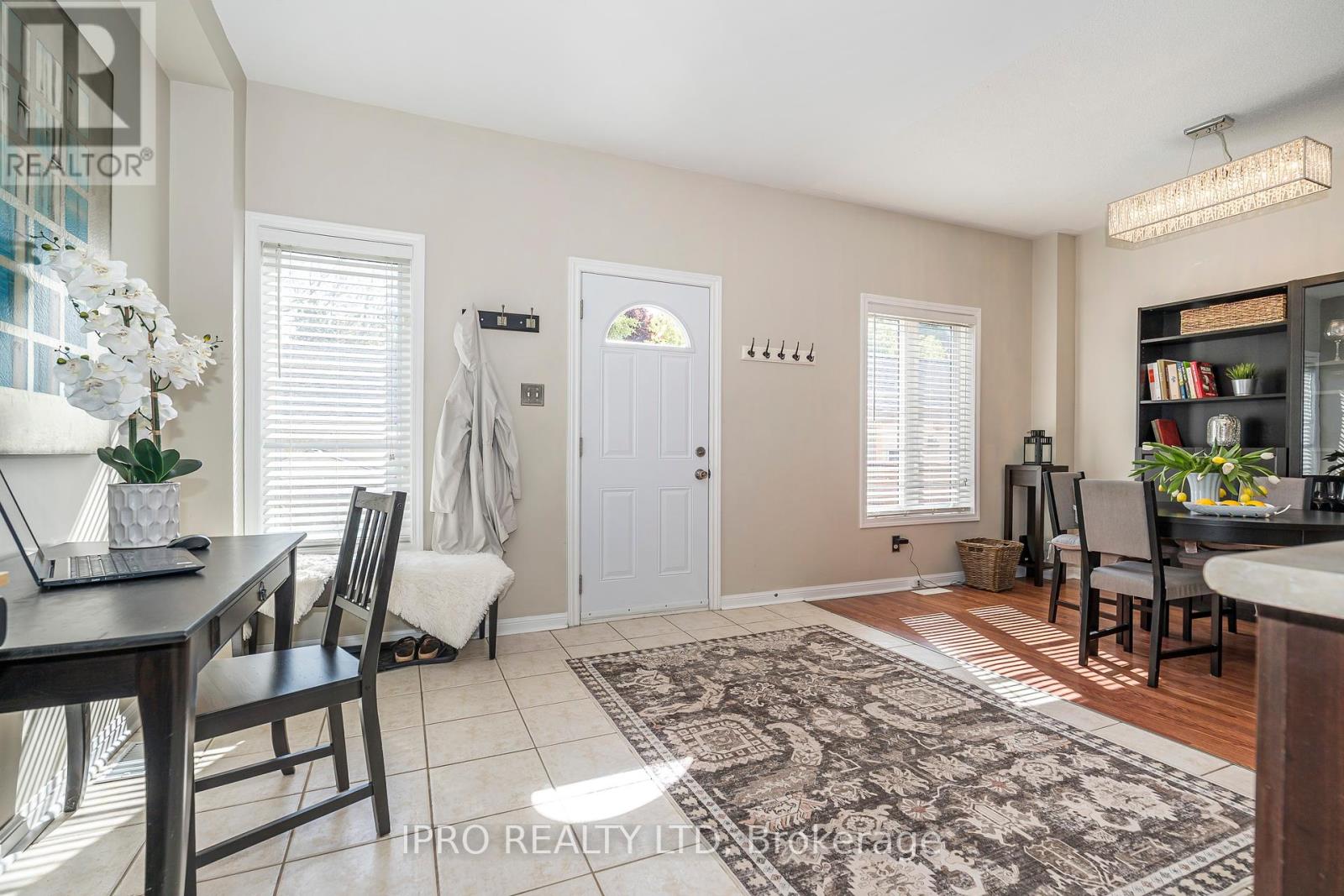 19249 Yonge Street, East Gwillimbury, Ontario  L9N 1L1 - Photo 11 - N12152955