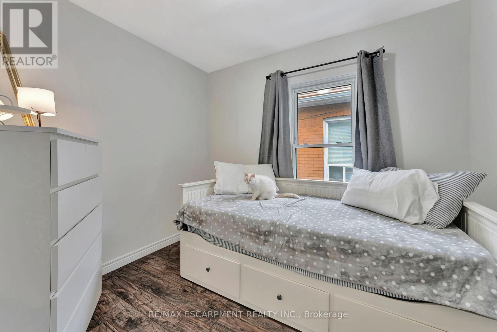 65 Connaught Avenue N, Hamilton, Ontario  L8L 6Y9 - Photo 11 - X12160980