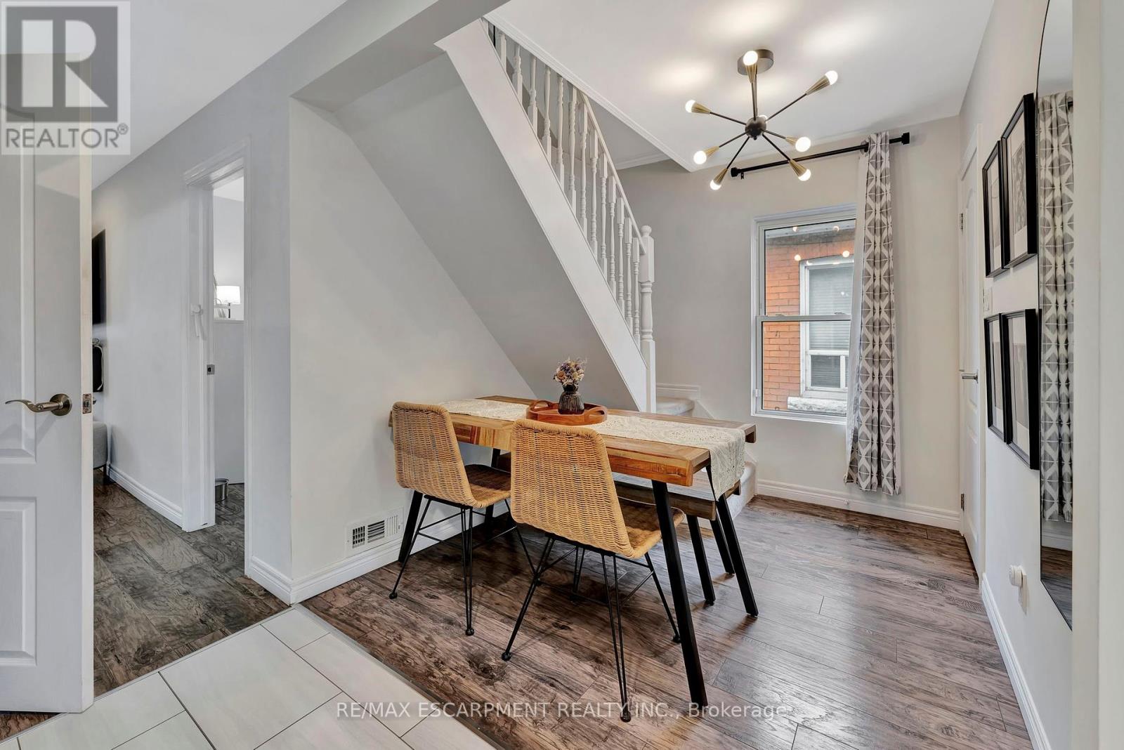 65 Connaught Avenue N, Hamilton, Ontario  L8L 6Y9 - Photo 13 - X12160980