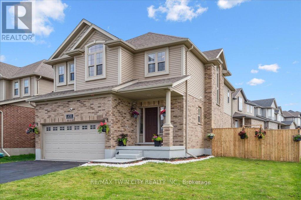 450 Applegate Court, Waterloo, Ontario  N2T 0A9 - Photo 4 - X12161000
