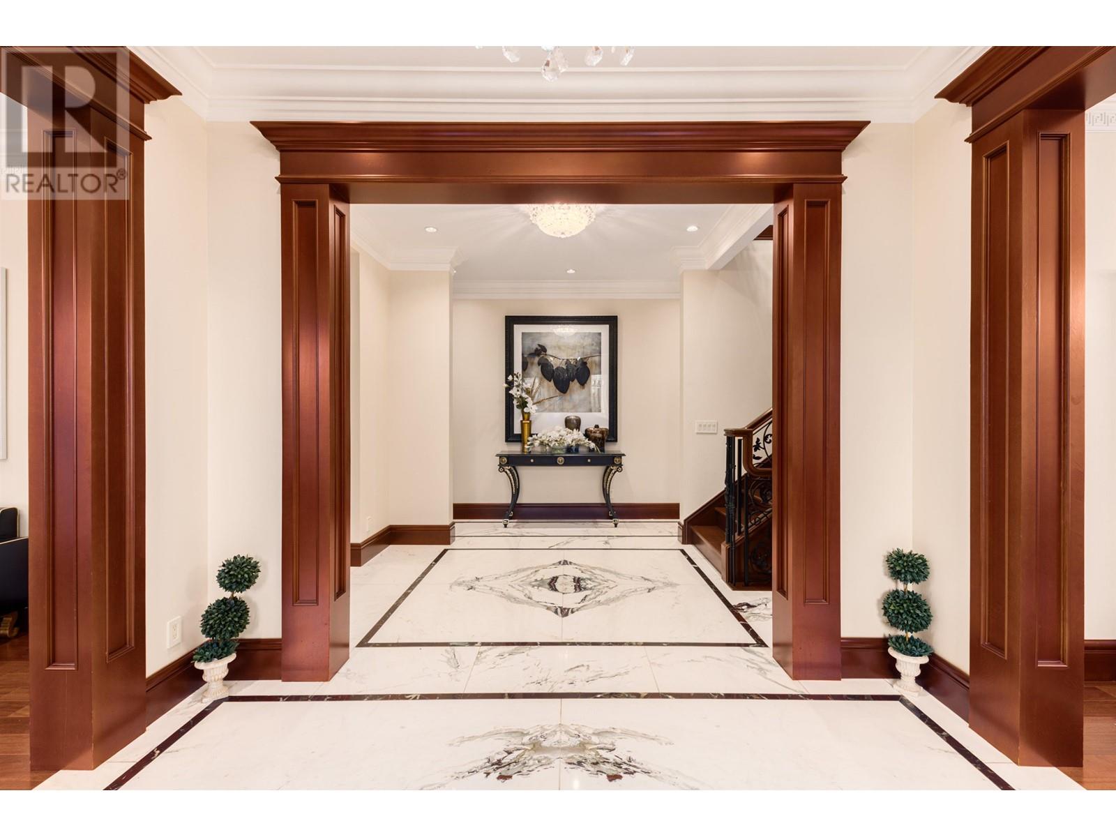5376 Connaught Drive, Vancouver, British Columbia  V6M 3G6 - Photo 2 - R2991811