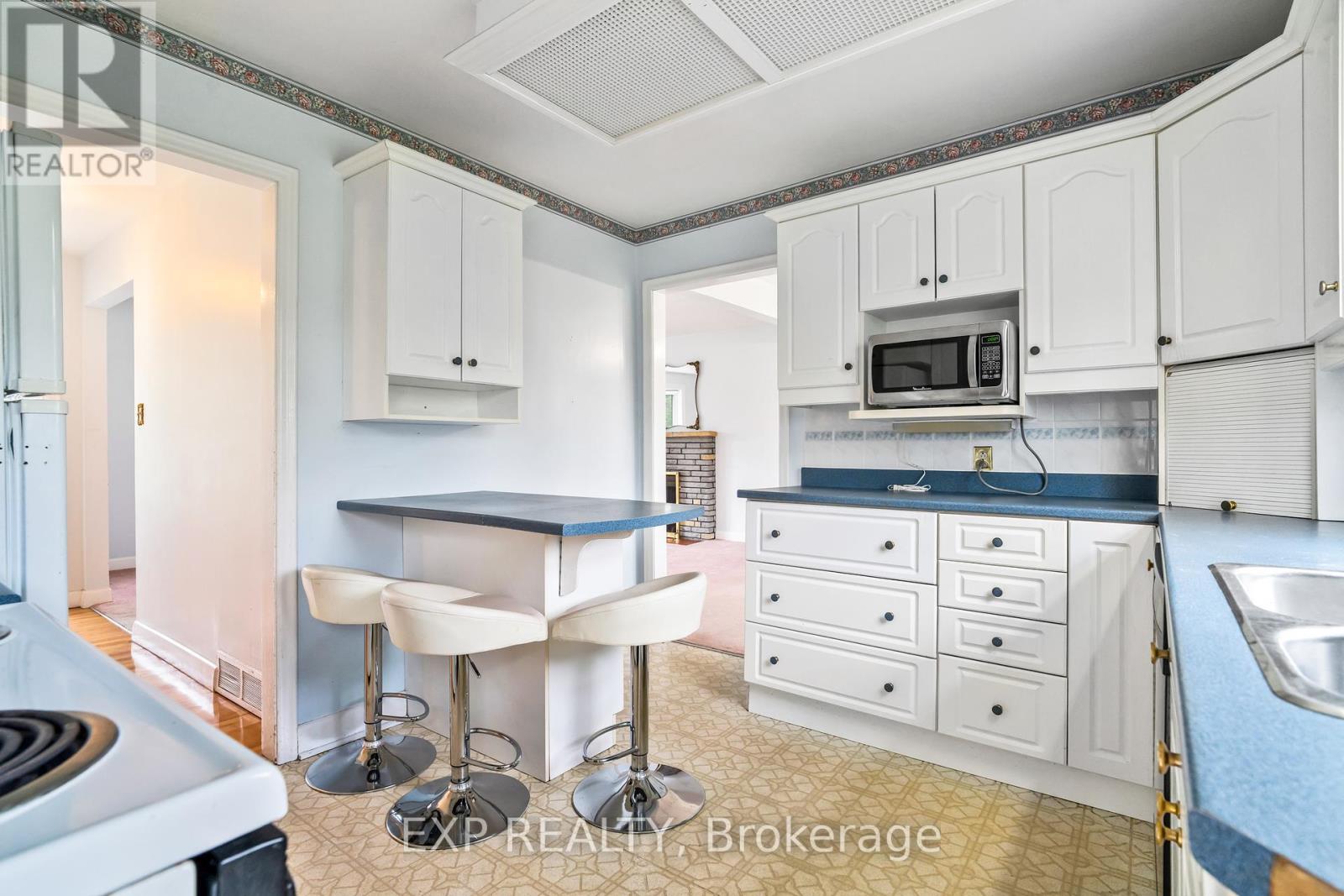 18 Brookdale Avenue, Ottawa, Ontario  K2E 6X2 - Photo 9 - X12161020