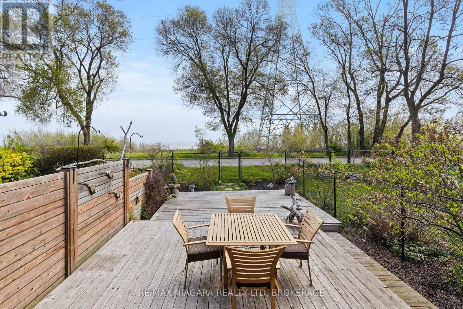 Property at 1069 BEACH BOULEVARD image 3