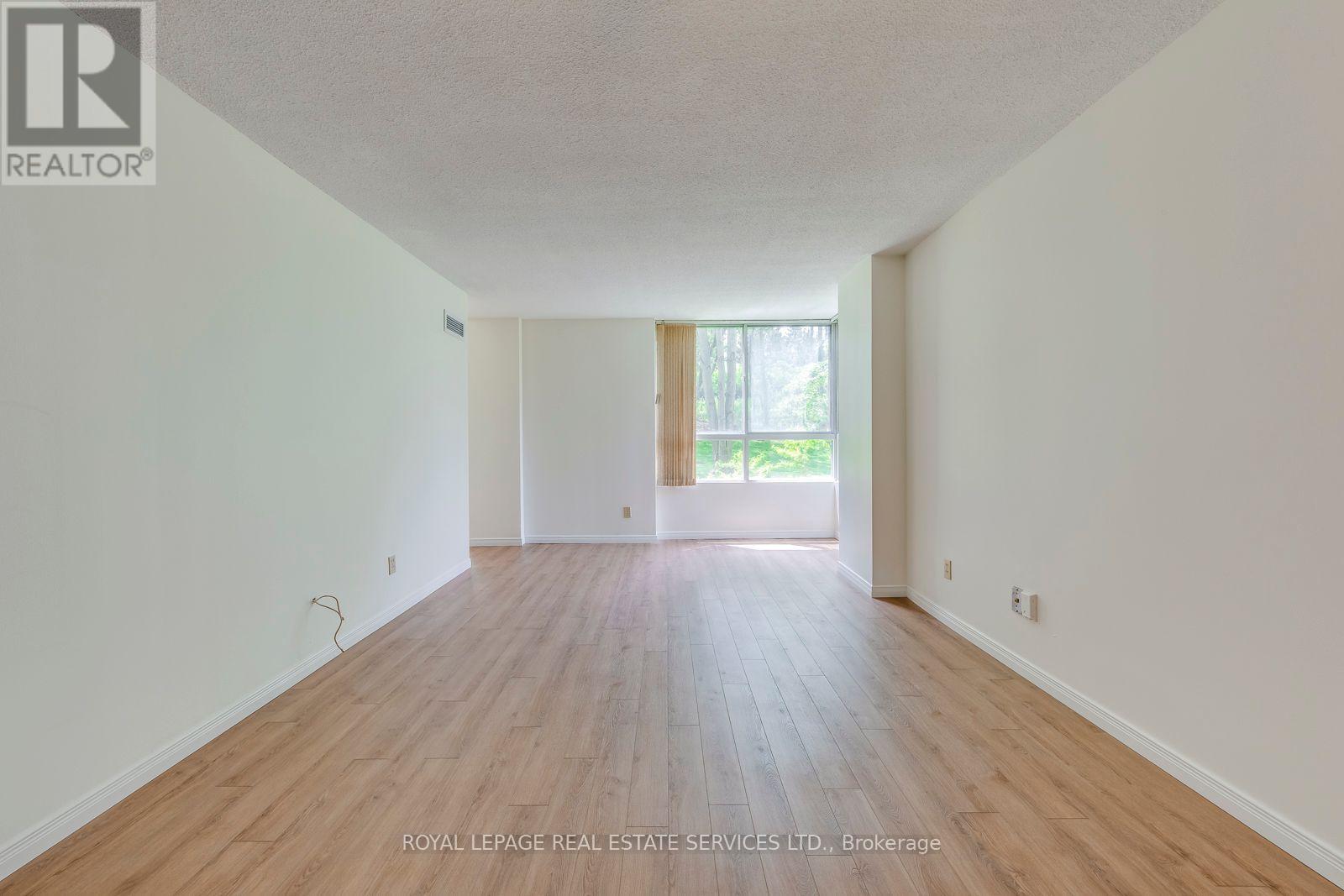 110 - 1485 Lakeshore Road E, Mississauga, Ontario  L5E 3G2 - Photo 7 - W12035895