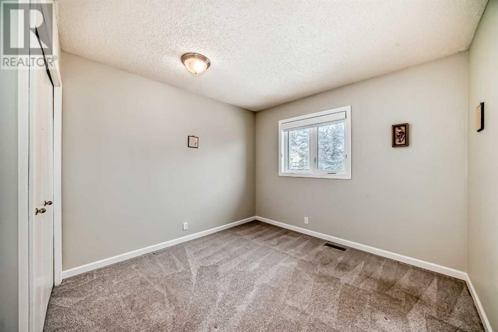 304 Hawkwood Boulevard Nw, Calgary, Alberta  T3G 2Y5 - Photo 27 - A2218292