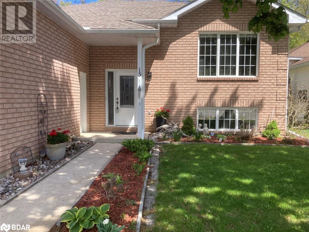 Property at 15 LISBON Court image 3