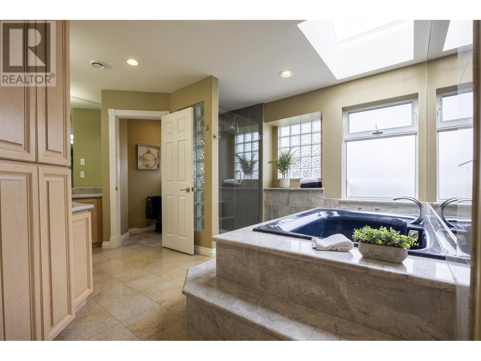 1527 Giles Place, Burnaby, British Columbia  V5A 3K7 - Photo 31 - R3004998