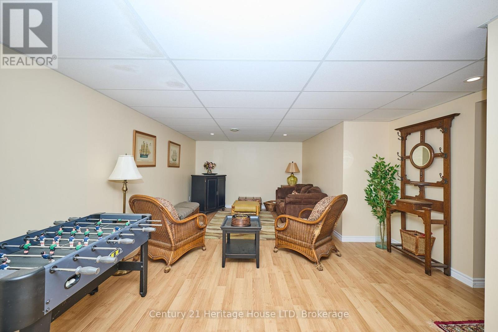 19 Bardol Avenue S, Fort Erie, Ontario  L2A 6R4 - Photo 25 - X12151752