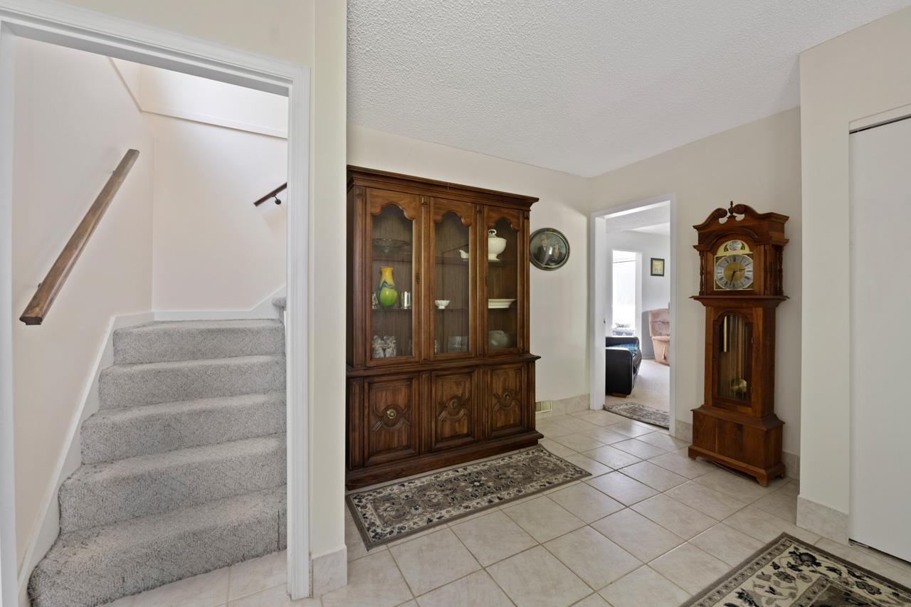 1500 Stevens Street, White Rock, British Columbia  V4B 4Y5 - Photo 3 - R3003881