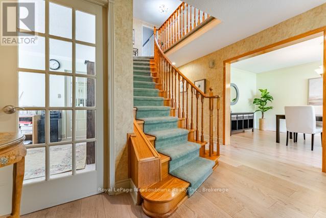 690 Robertson Crescent, Milton, Ontario  L9T 4V5 - Photo 10 - W12161037