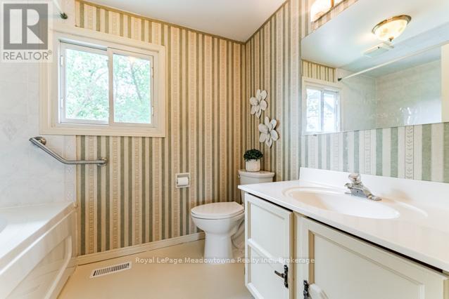 690 Robertson Crescent, Milton, Ontario  L9T 4V5 - Photo 25 - W12161037