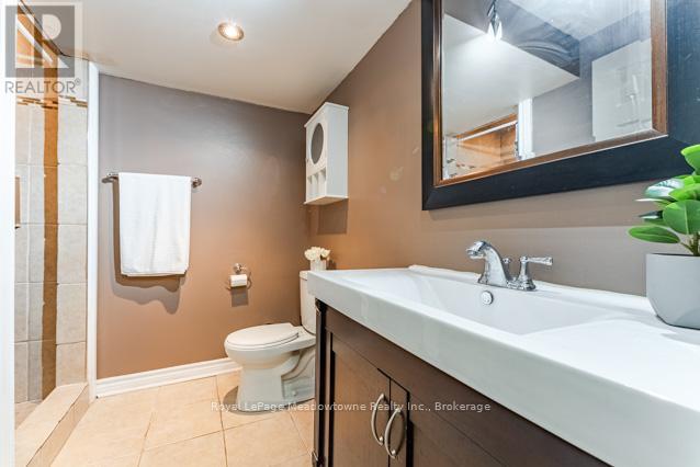 690 Robertson Crescent, Milton, Ontario  L9T 4V5 - Photo 33 - W12161037