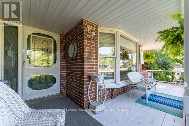 690 Robertson Crescent, Milton, Ontario  L9T 4V5 - Photo 5 - W12161037