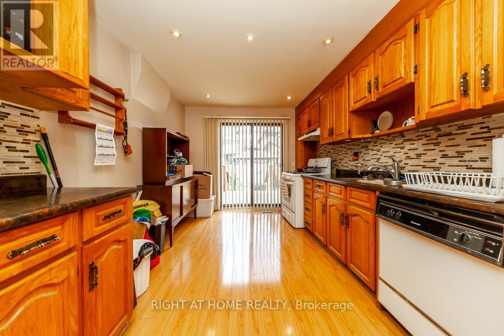 46 Coolmine Road, Toronto, Ontario  M6J 3E9 - Photo 11 - C12161023