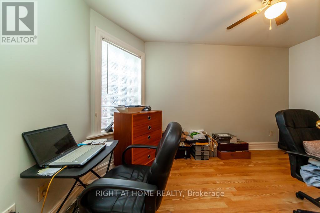 46 Coolmine Road, Toronto, Ontario  M6J 3E9 - Photo 16 - C12161023