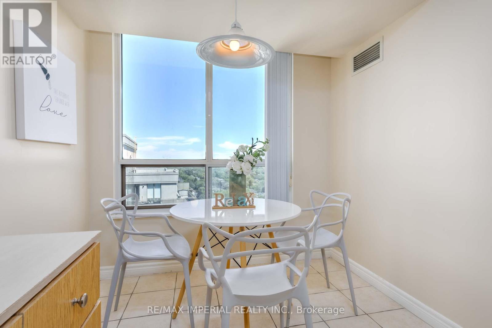 2506 - 18 Parkview Avenue, Toronto, Ontario  M2N 7H7 - Photo 9 - C12161025
