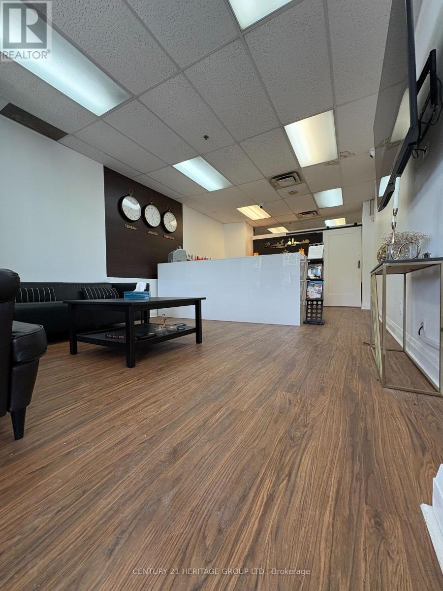 22b - 7378 Yonge Street, Vaughan, Ontario  L4J 1V4 - Photo 4 - N12161026