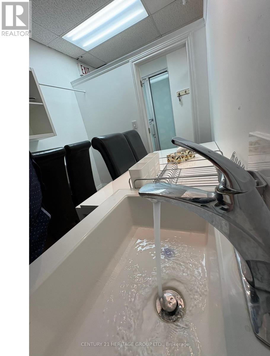 22b - 7378 Yonge Street, Vaughan (Crestwood-Springfarm-Yorkhill), Ontario  L4J 1V4 - Photo 7 - N12161026
