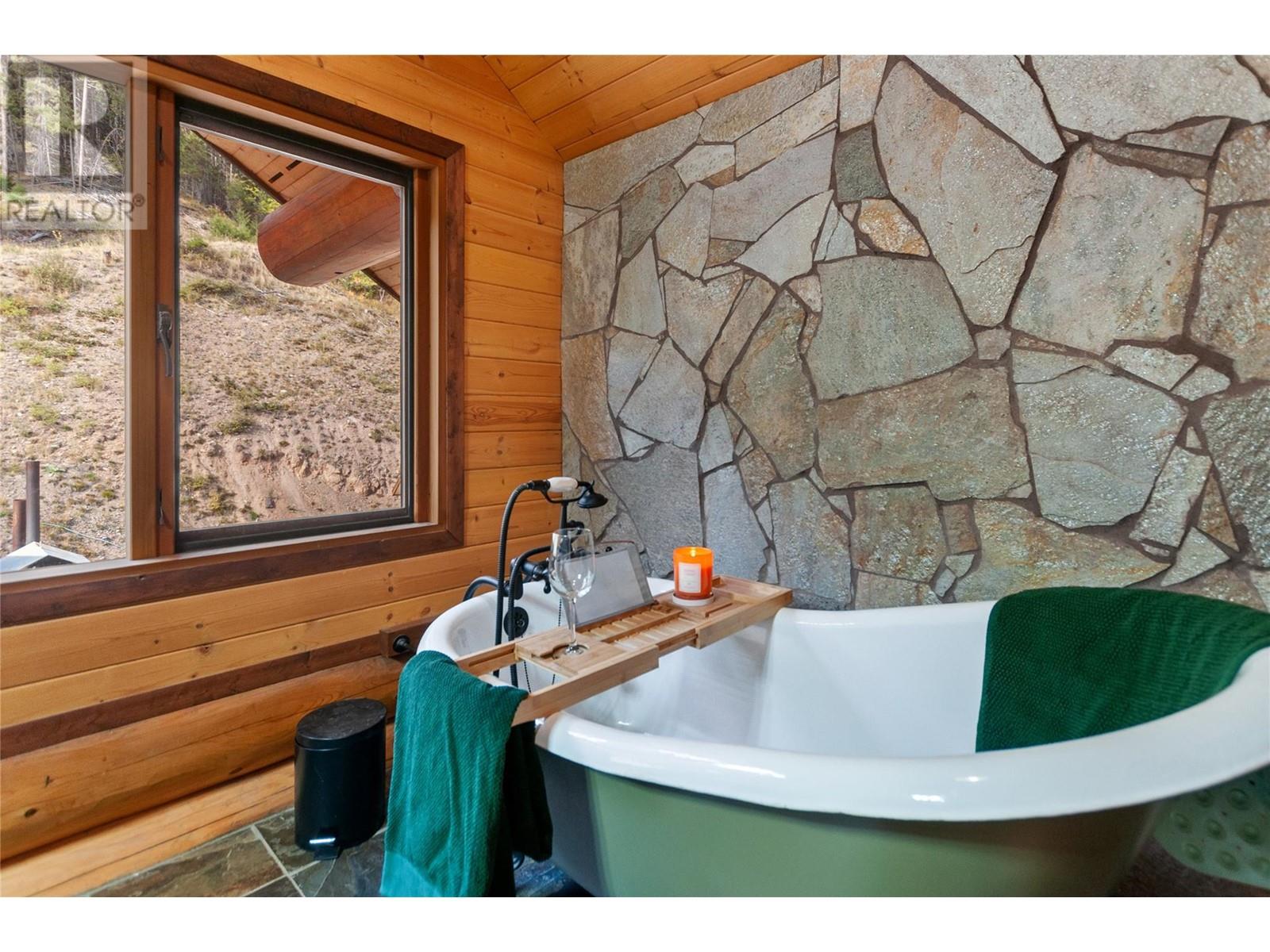 2890 Coalmont Road, Coalmont-Tulameen, British Columbia  V0X 1W0 - Photo 37 - 10337152