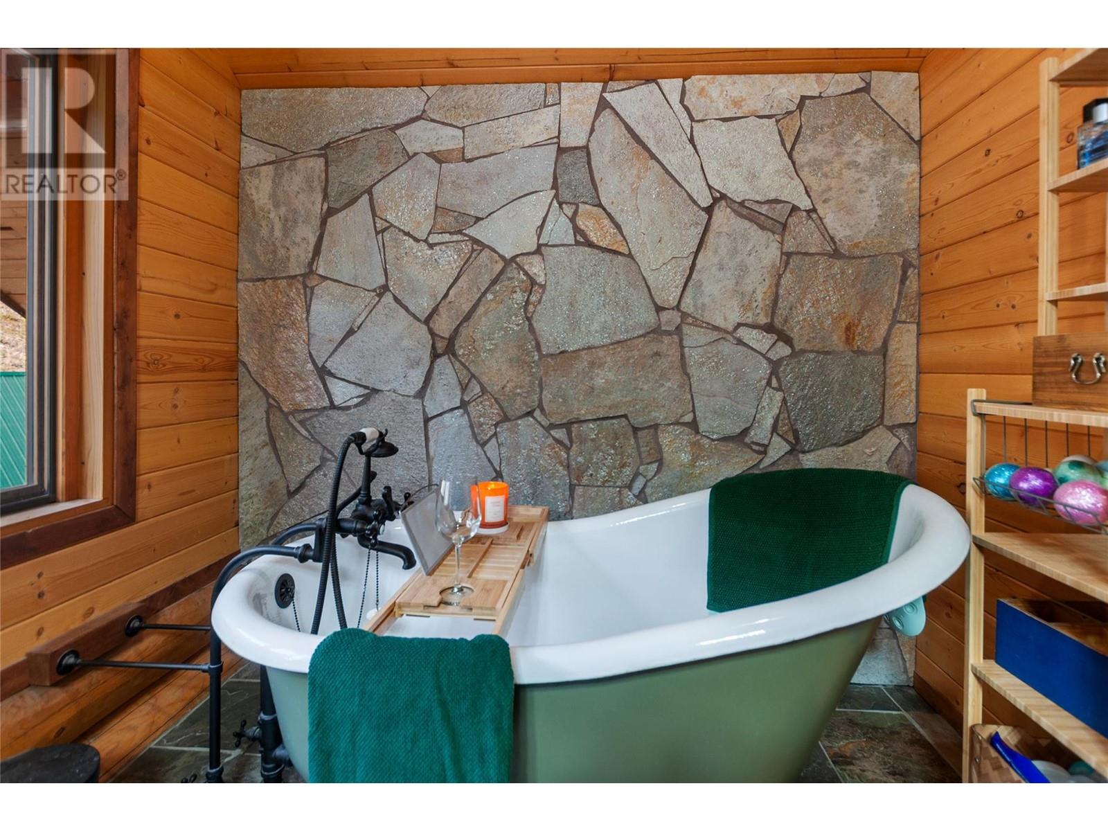 2890 Coalmont Road, Coalmont-Tulameen, British Columbia  V0X 1W0 - Photo 36 - 10337152