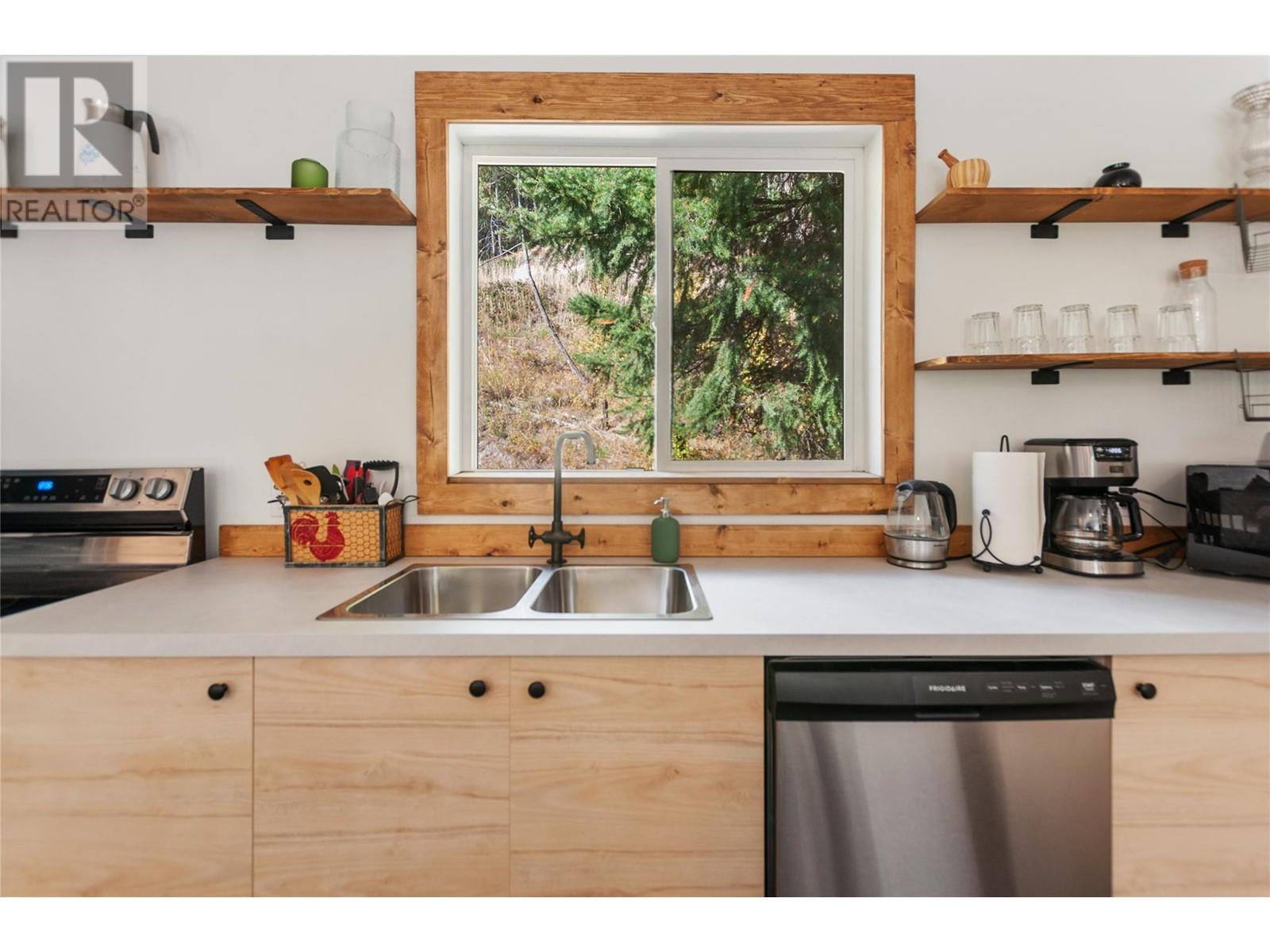 2890 Coalmont Road, Coalmont-Tulameen, British Columbia  V0X 1W0 - Photo 68 - 10337152