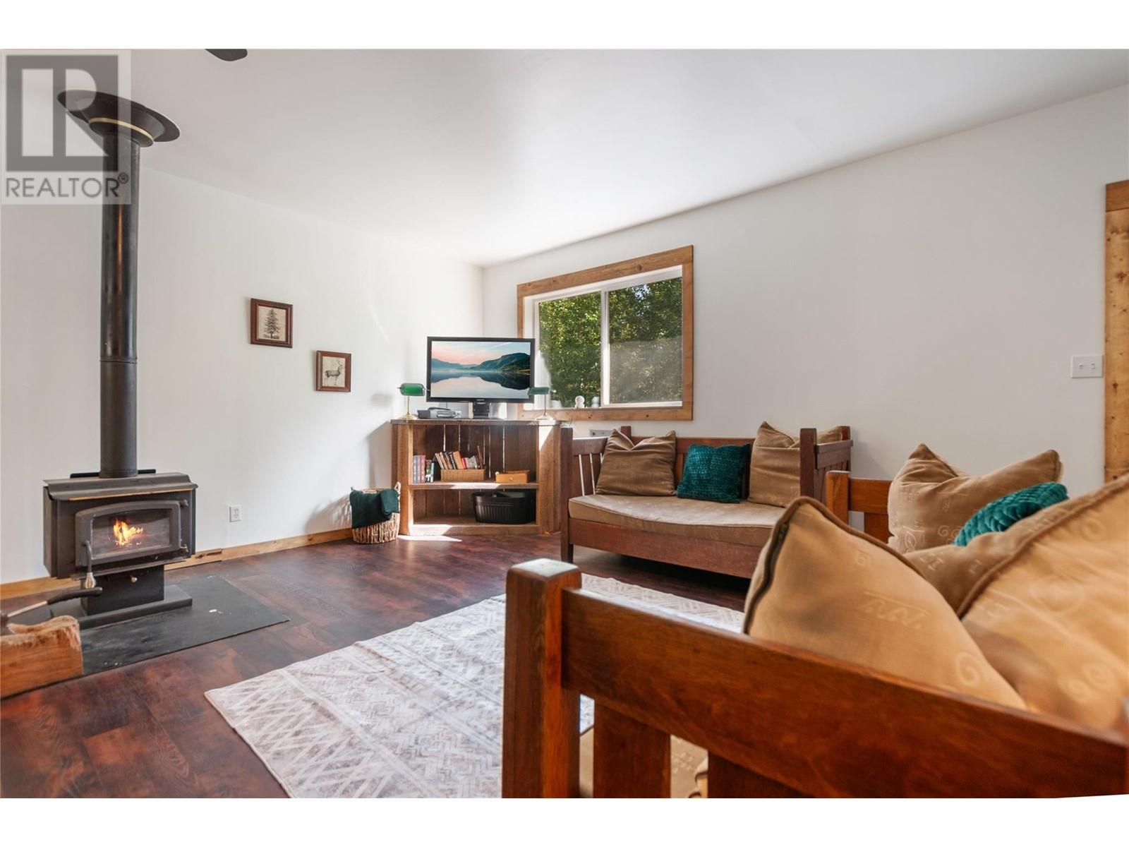 2890 Coalmont Road, Coalmont-Tulameen, British Columbia  V0X 1W0 - Photo 64 - 10337152