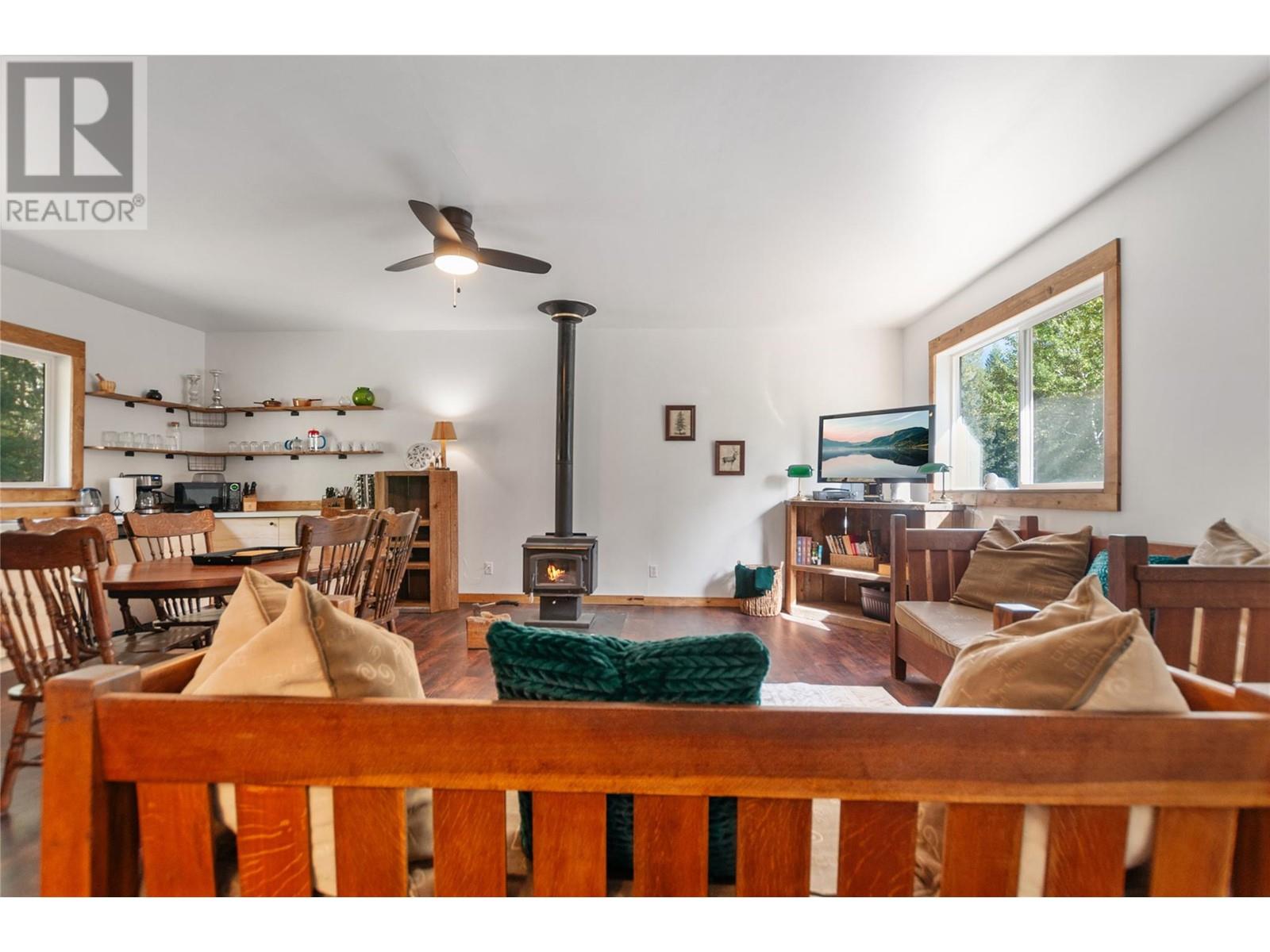 2890 Coalmont Road, Coalmont-Tulameen, British Columbia  V0X 1W0 - Photo 65 - 10337152